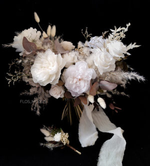 Свадебный букет из сухоцветов и стабилизированных цветов