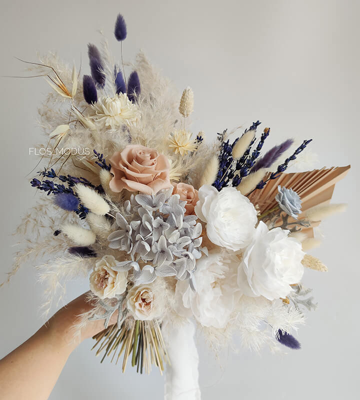 Свадебный букет из стабилизированных цветов